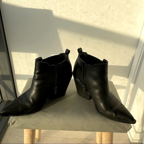 Franco Sarto 100% genuine leather western ankle boots size 8.5 - Picture 3 of 9